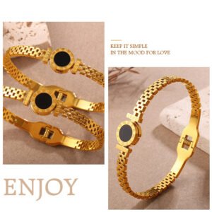 Fashionable, Versatile, Exclusive And Exquisite Wrist Accessory With Unique Style And Light Luxury. Gold Roman Numeral Black Surface Decorative Clasp Bracelet.