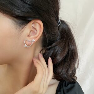 Niche, Minimalist Heart-shaped Earrings