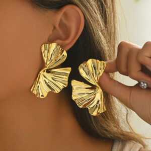 Ins Viral Luxury Earrings, High-End Beach Vacation Style, Geometric Bold Studs & Hoops For Women
