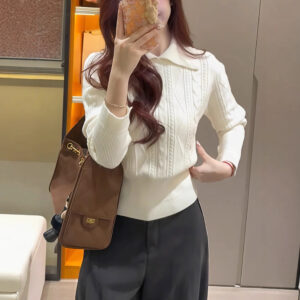 Laid-back Innerwear Mock-neck Slimming Pullover Sweater