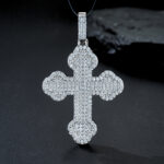 A Luxurious And Fashionable Minimalist Jewelry Pendant Necklace Set With Top-quality Moissanite, Made Of S925 Silver Electroplated With Platinum.