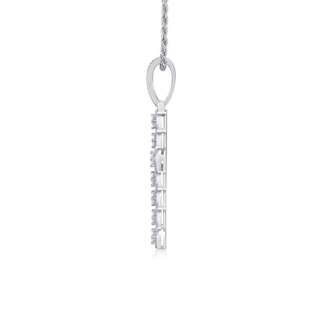 A Luxurious And Fashionable Minimalist Jewelry Pendant Necklace Featuring Top-quality Moissanite, Made Of S925 Silver Electroplated With Platinum.