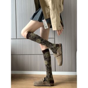 French Retro Intellectual Barn Style Knee-high Socks, Designer Rose Pattern Coffee Color Early Autumn Women's Calf Socks