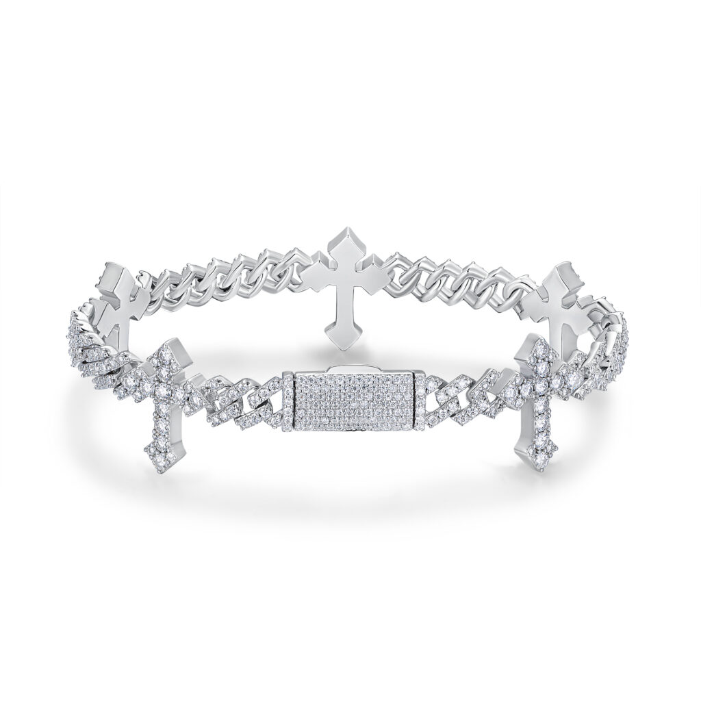 A Luxurious And Fashionable Minimalist Jewelry Bracelet Featuring Top-quality Moissanite, Made Of S925 Silver Electroplated With Platinum.