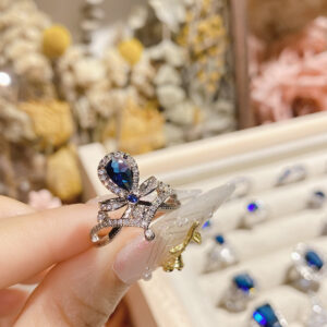 French Luxury Colored Gem Ring Natural Diopside