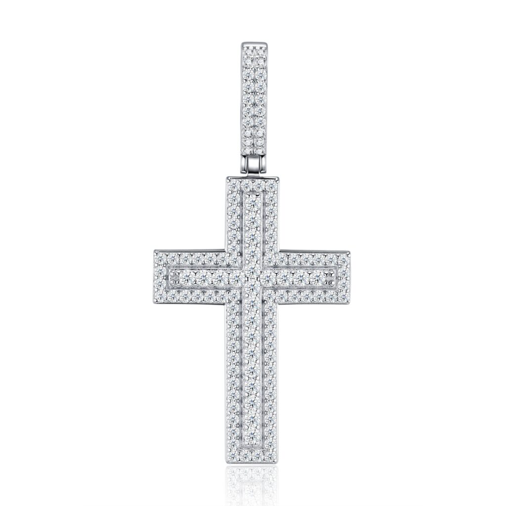 A Luxurious And Fashionable Minimalist Jewelry Pendant Necklace Set With Top-quality Moissanite, Made Of S925 Silver Electroplated With Platinum.