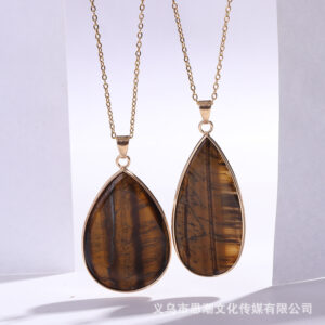 Versatile Minimalist Amethyst Clavicle Chain Distinctive Style