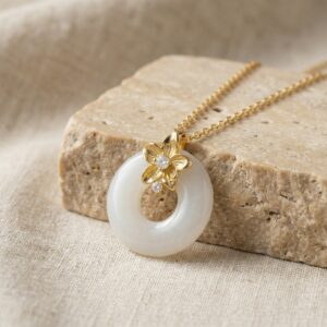 925 Sterling Silver Floral Blossom White Gemstone Circle Pendant Necklace