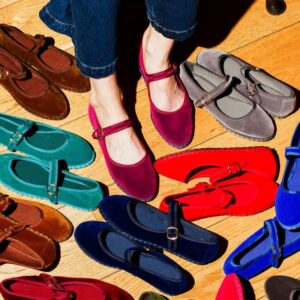 Retro Velvet Strap Mary Jane Shoes For Women