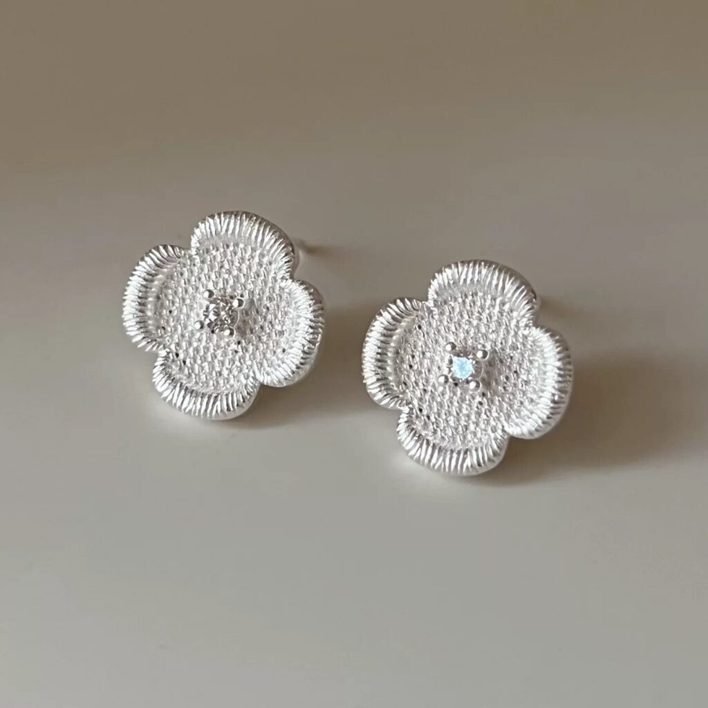 1 Pair 999 Sterling Silver Textured Diamond Flower Stud Earrings, Delicate Minimalist Style, Perfect For Daily Wear & Valentine's Gifts