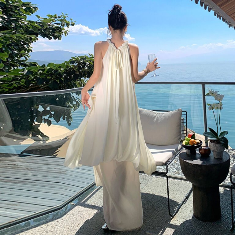 Chinese-style Sleeveless Halter Dress