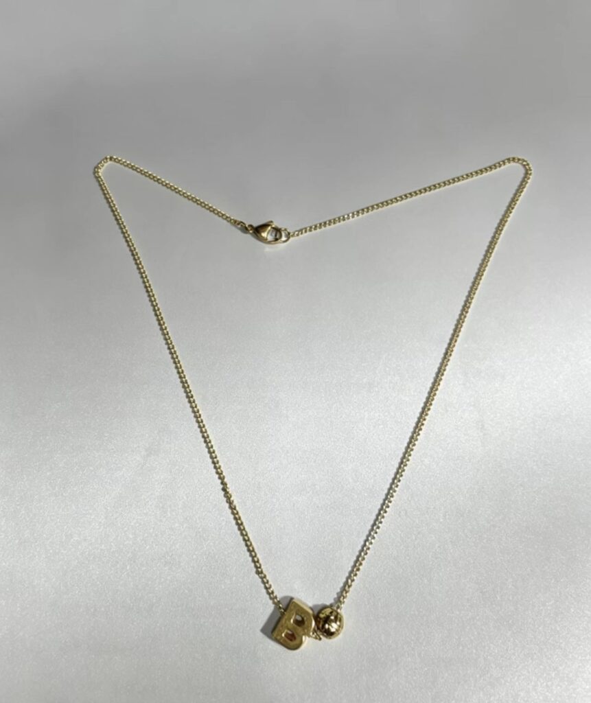 Fashionable Sports Necklace Featuring The 26 Letters Of The European And American Alphabets