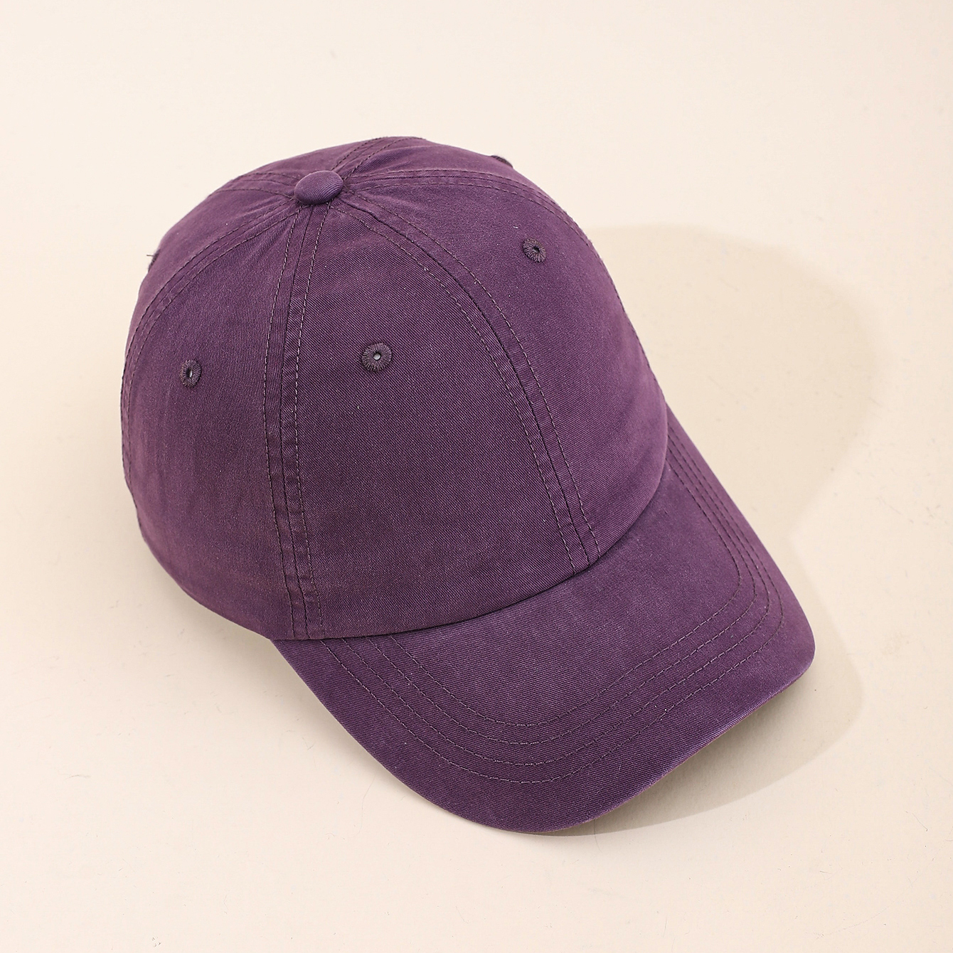 Women’s Solid Color Light Board Sunshade Fashionable Trend Baseball Cap Suitable For Daily Commuting, Outdoor Outings, Picnics And Photo-taking.