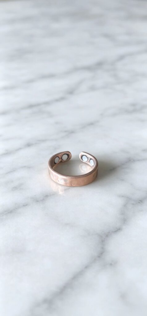 Double-magnet Ring Metal Glossy Surface Creative Jewelry Open-ring Accessory