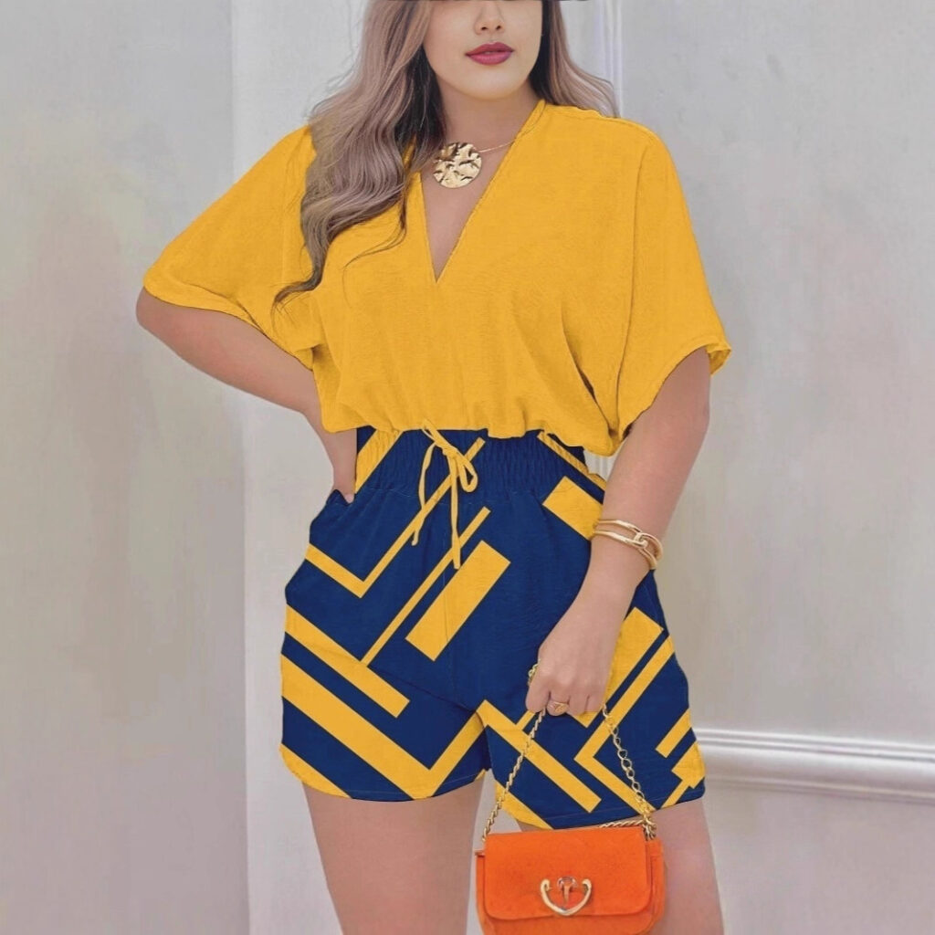 Fashionable Casual V-neck Jumpsuit With A Fitted Waist And Short Shorts