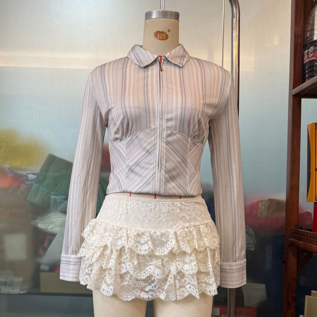 Womens Sexy Solid-Color Lace-Trimmed Short Skirt