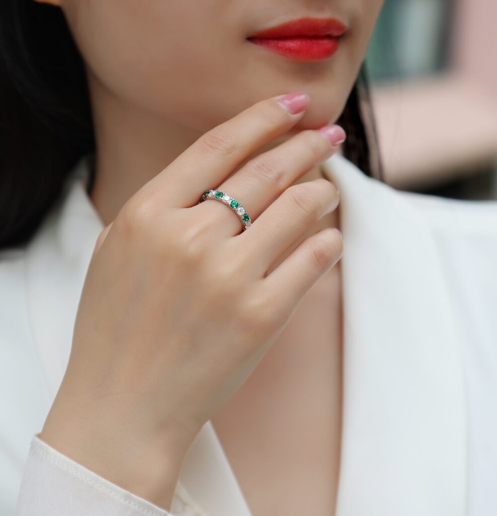 2.4g S925 Silver Platinum Plated Alternating Eternity Ring Green & White Gemstone Full Band, Stackable Dainty Promise Ring For Women, Jewelry Gift Box Set