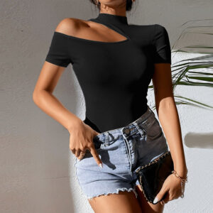 Half-high Neck One-shoulder Cropped Top