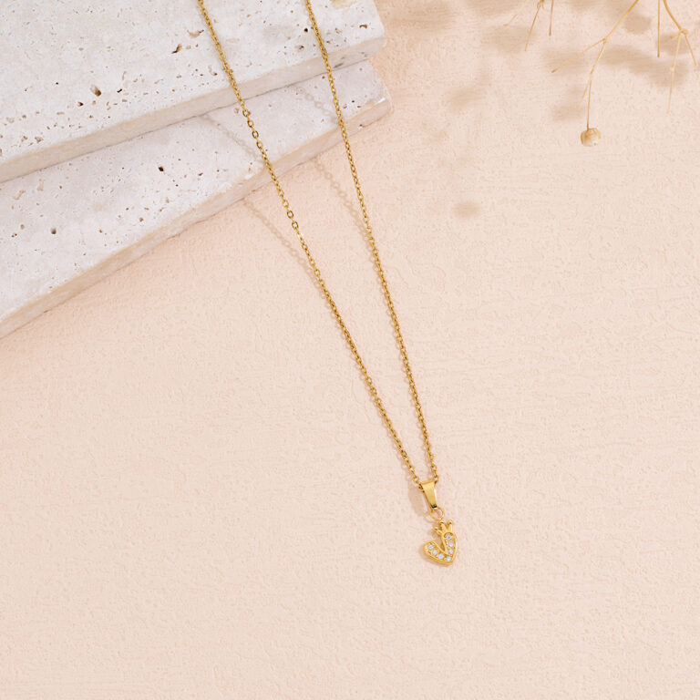 A Delicate And Small Heart-shaped Stainless Steel Pendant Necklace