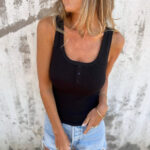 Womens Ribbed Slim-Fit Button-Down Vest