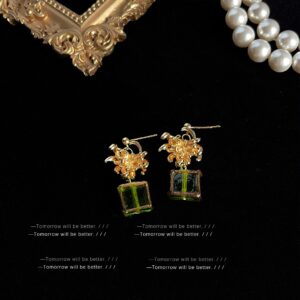 Retro Chic Stud Earrings Women Vintage Elegant Earrings Niche Luxury Fashion Fine Jewelry
