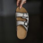 Thick Soled Retro Embroidered One-piece Slippers For Women's Outdoor Wear, Summer Fashion New Beach Sandals, Bocken Shoes