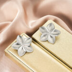 Women INS Casual Petal Stainless Steel Earrings, Rotatable Leaf 18K Gold Plated Titanium Steel Versatile Elegant Studs