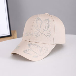 The New Men’s And Women’s Three-dimensional Rhinestone Butterfly Letter Decorative Versatile Baseball Cap Is Suitable For Daily Outings On Campus.