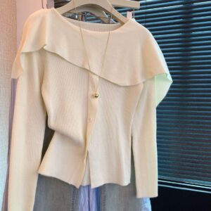 Designer-style Fitted Waist Figure-flattering Versatile Knit Top