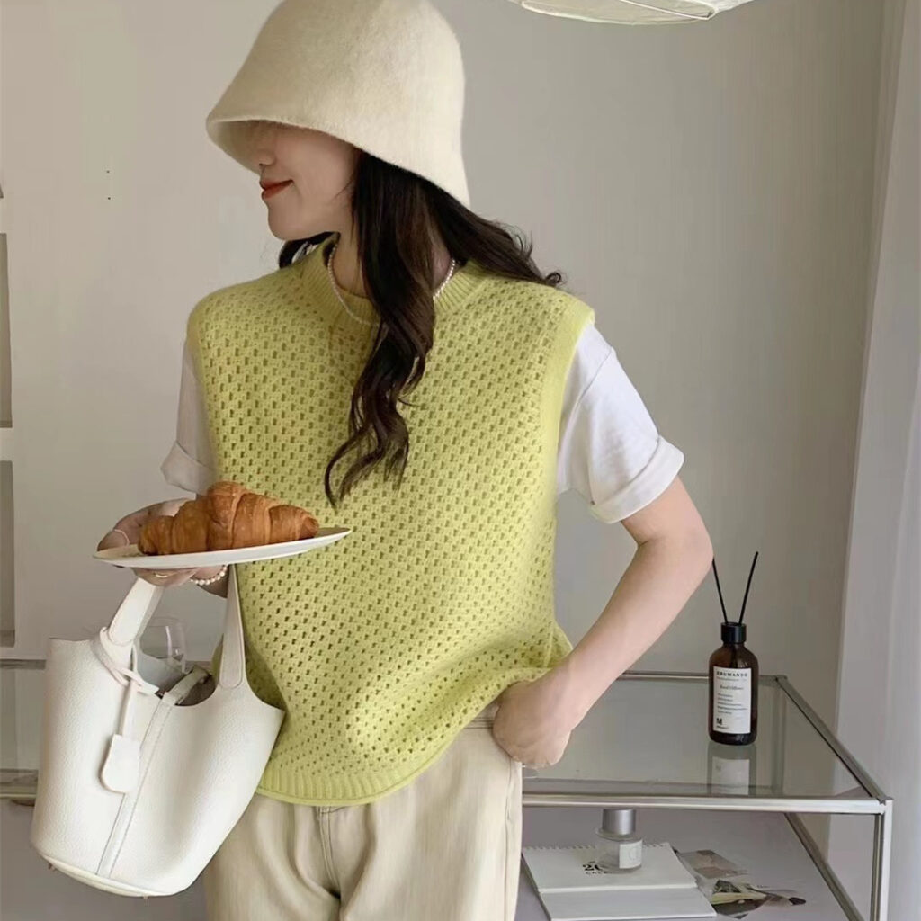 Womens New Hollowed-Out Crew-Neck Knitted Vest