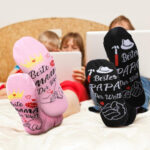 2 Pairs Of “Best Mom And Dad” Socks, Pink Socks For Mom And Black Socks For Dad, Cozy Parent Socks In A Set, Soft, Warm And Comfortable Matching Socks For Mother’s Day And Father’s Day