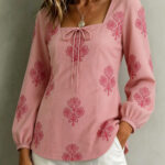 Womens Casual Long-sleeve Square-neck Top With A Standard Digital Print