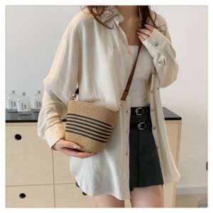 Woven Vacation Crossbody Bag Stylish And Versatile
